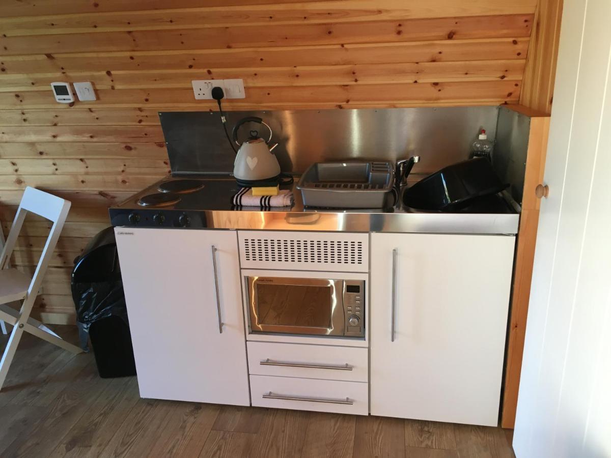 Wall Eden Farm - Luxury Log Cabins And Glamping 하이브리지 외부 사진